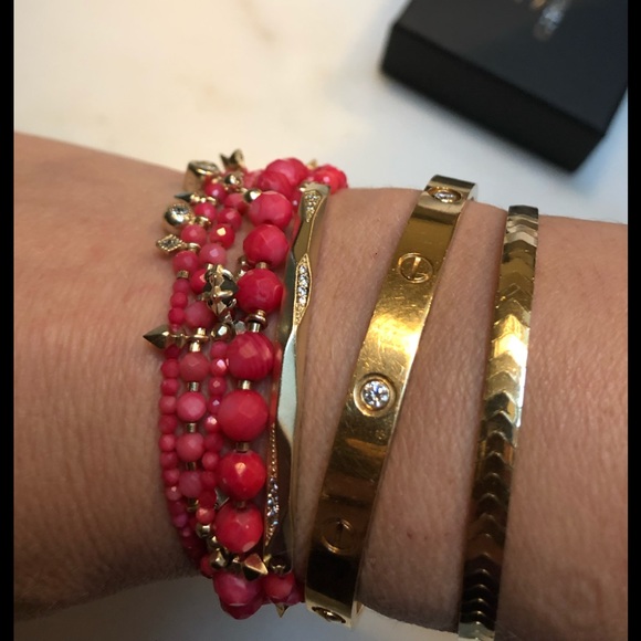 Kendra Scott Jewelry - Kendra Scott coral bracelet